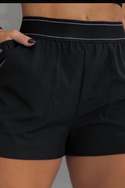 Short duplo com bolso lateral
