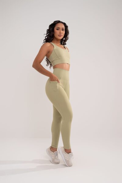 Conjunto Feminino Legging e Top em Poliamida Premium